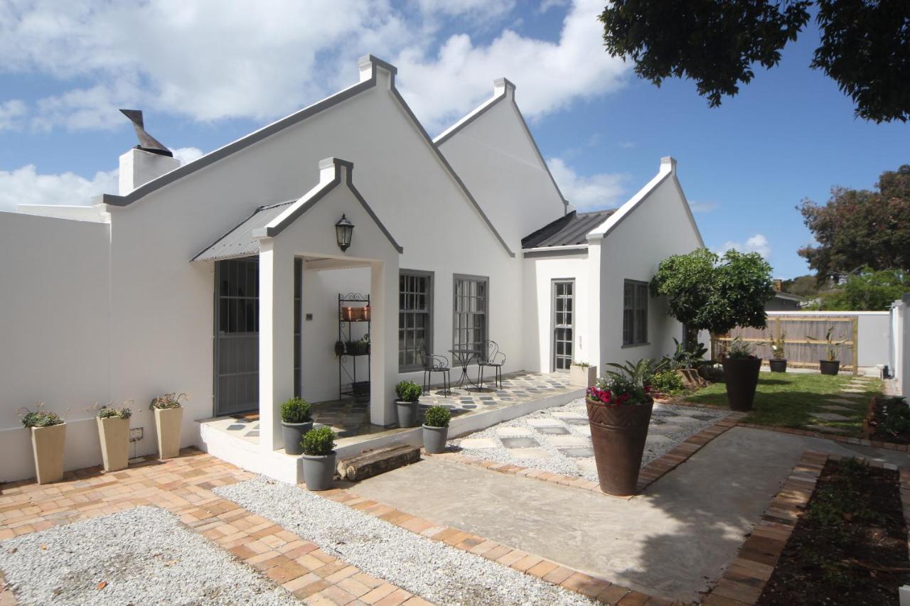 The Lily House Hotel Hermanus Exterior photo